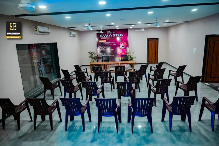 Food & Drinks 4, Hotel Swastik, Nuapada