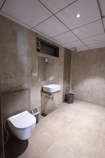Bathroom 4, GreenOtel Rooms Hazira Surat, Surat