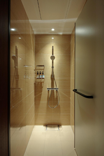 Bathroom 17