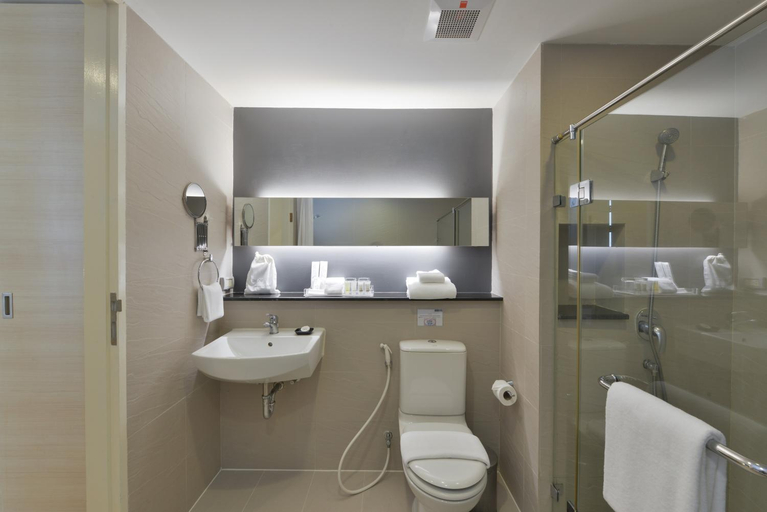 Bathroom 4