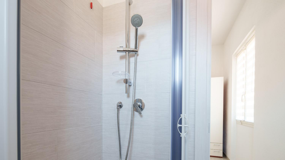 Others 2, Welcomely - Das alte Haus, Olbia-Tempio