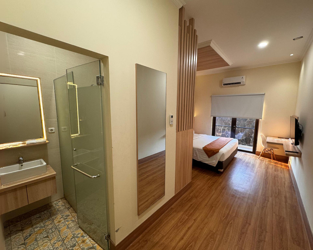 Bedroom 21