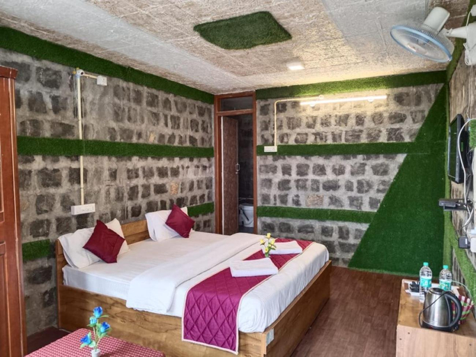 Bedroom 2, Cholai Resorts & Hotels, Salem