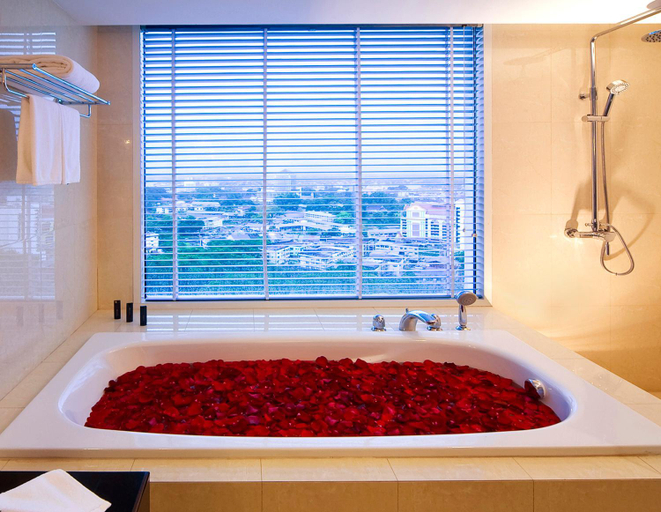 Bathroom 9