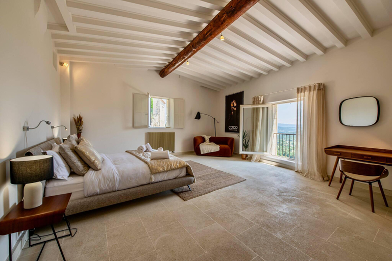 Others 5, Vue Dexception  Gordes, Vaucluse