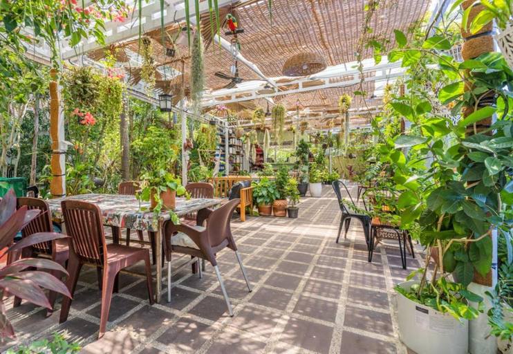 Food & Drinks 5, Sanssouci Kep, Kaeb