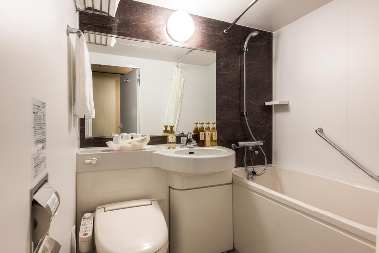 Bathroom 7