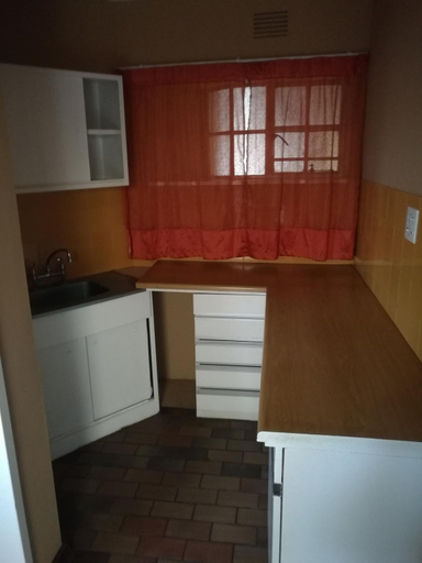 Others 2, Home away from Home (Lakefield), Ekurhuleni