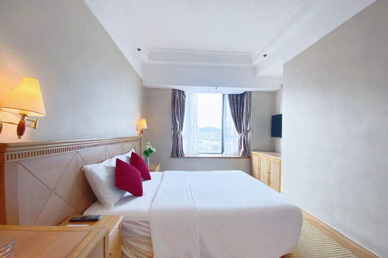 Bedroom 18