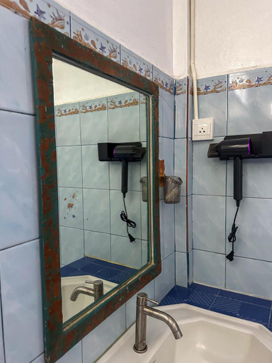 Bathroom, Sabai Beach Resort, K. Ko Kut