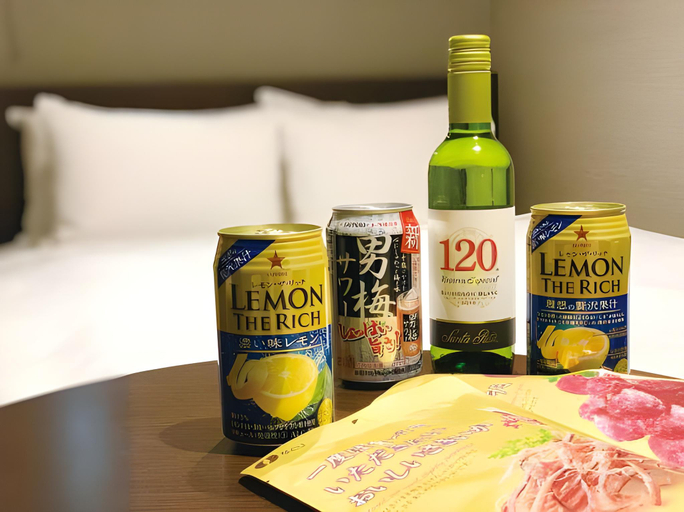 Food & Drinks 9