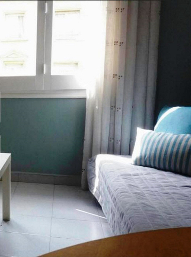 Bedroom 4, Valencia, Barcelona