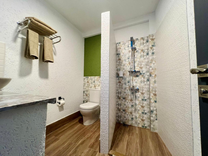 Bathroom 3, Elm Hotel, Fethiye