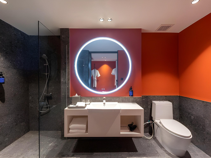 Bathroom 10