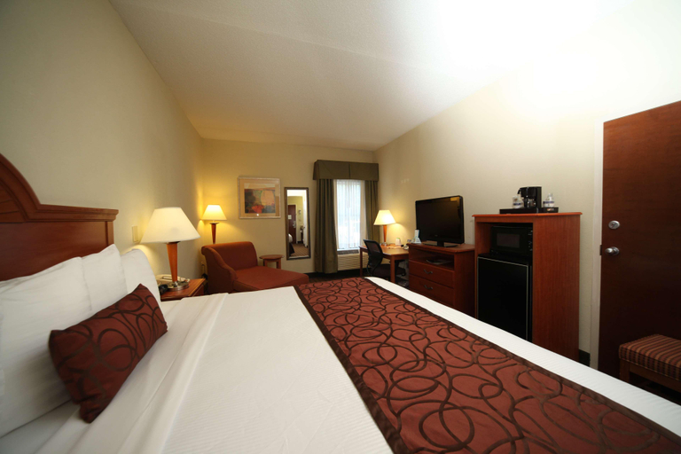 Bedroom 3, Best Western Plus Edison Inn, Wake