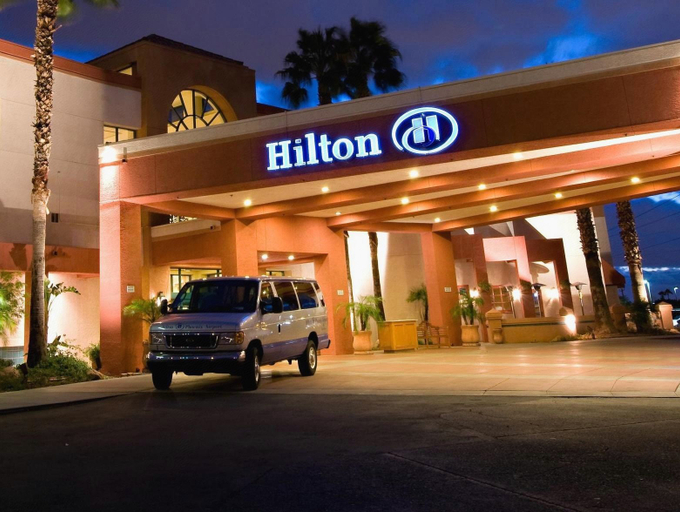 Exterior & Views 1, Hilton Phoenix Airport, Maricopa