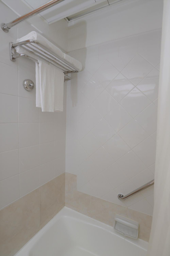 Bathroom 12