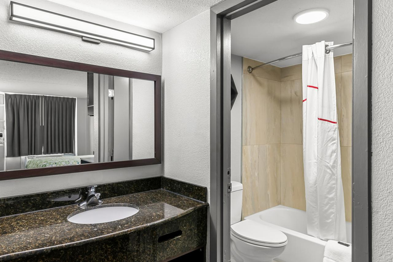 Bathroom 4, HomeTowne Studios Richmond - Airport/ Sandston, Henrico