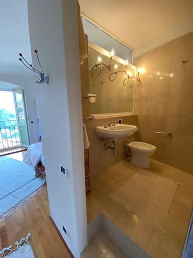 Others 3, Chambre Dans La Tour, Bergamo