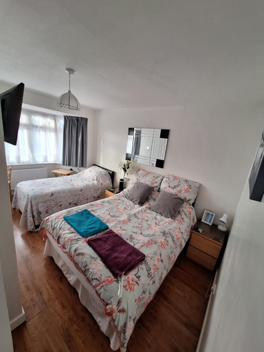 Others 4, Harrow B & B, London