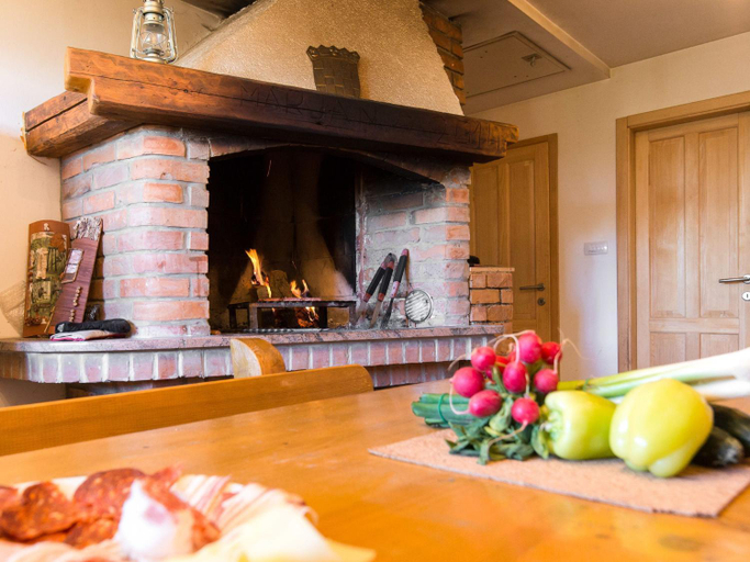 Food & Drinks, Holiday Home Ravna Gora near Risnjak Park, Ravna Gora
