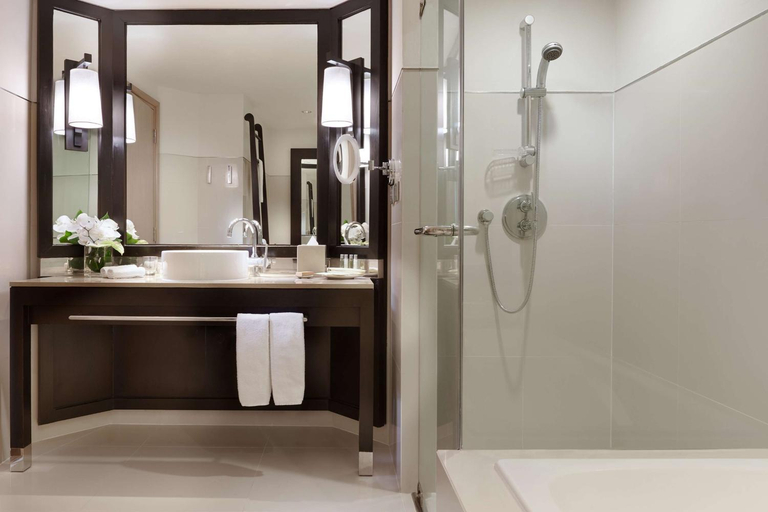 Bathroom 10