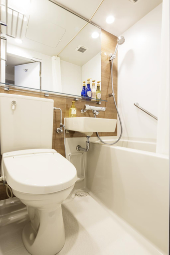Bathroom 4, HOTEL MYSTAYS Gotanda Station, Shinagawa
