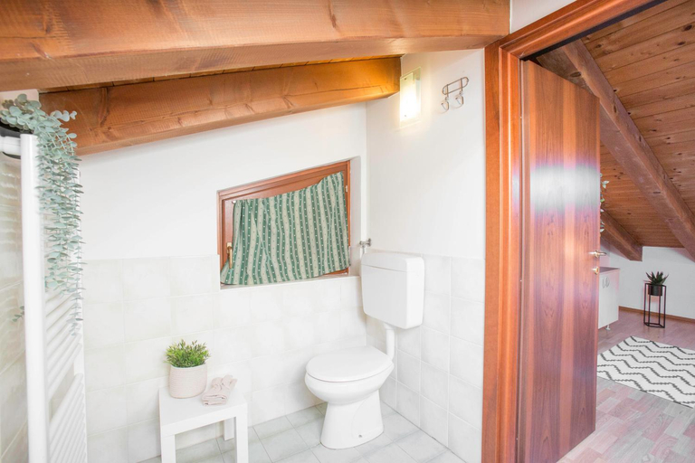 Bathroom 2, Experia Golf Loft - Italian Homing, Verona