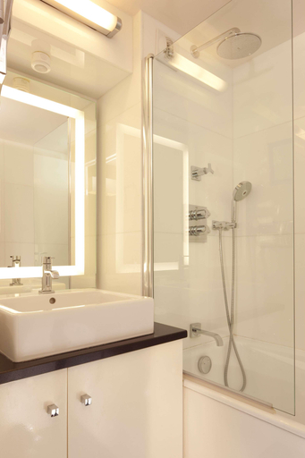 Bathroom 5, Best Western Plus Bretagne Montparnasse, Paris