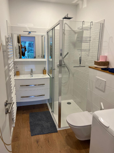 Bathroom 2, la Pascaline, Hérault