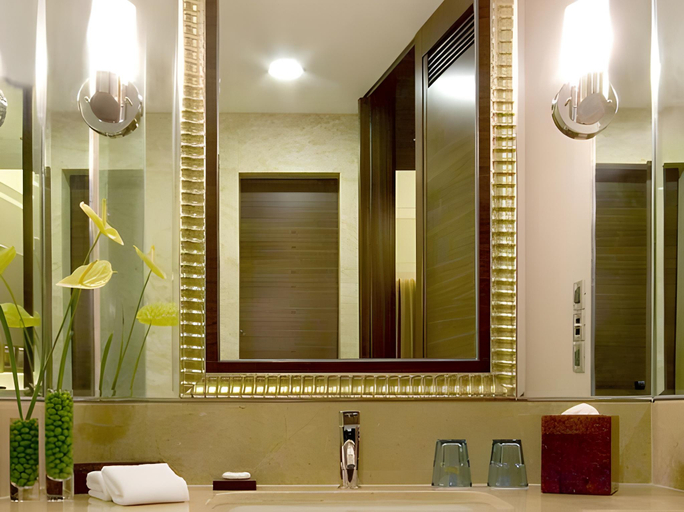Bathroom 5, Miramar Garden Hotel, Taipei City