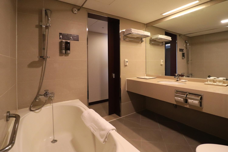 Bathroom 5, Hotel PJ Myeongdong, Jung