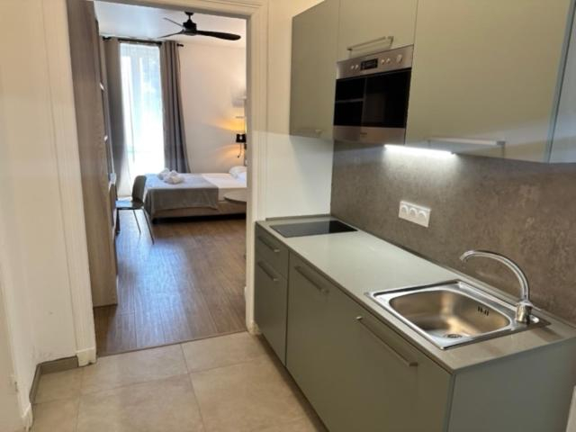 Others 5, Hotel du Nord, Haute-Corse