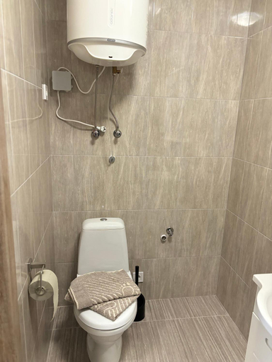 Shower 4, Апартаменти ЖК Рів'єра, Darnyts'kyi