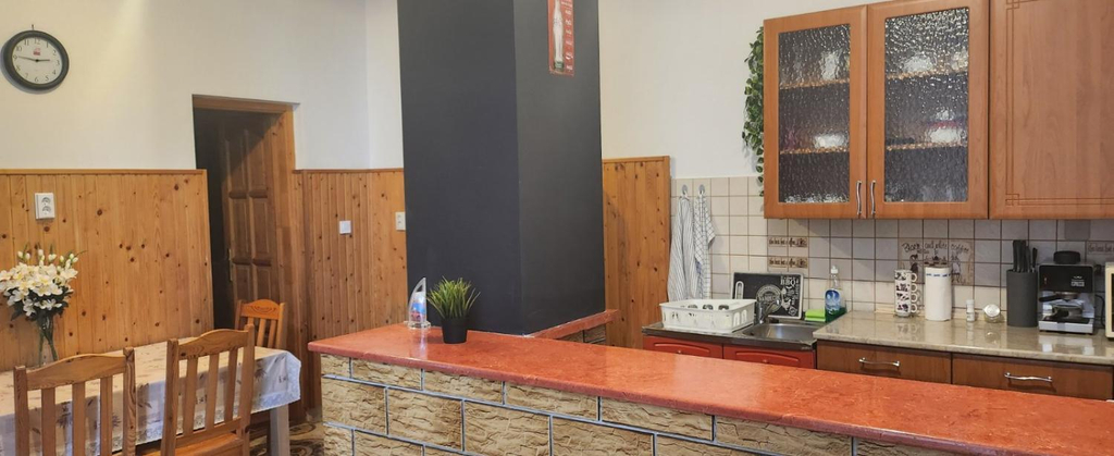 Others 5, Budapest Airport Rom Apartman, Budapesti