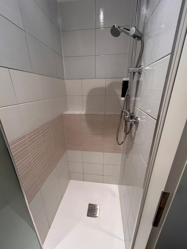 Bathroom 4, Hotel Jana / Pension Domov Mladeze, Praha 2