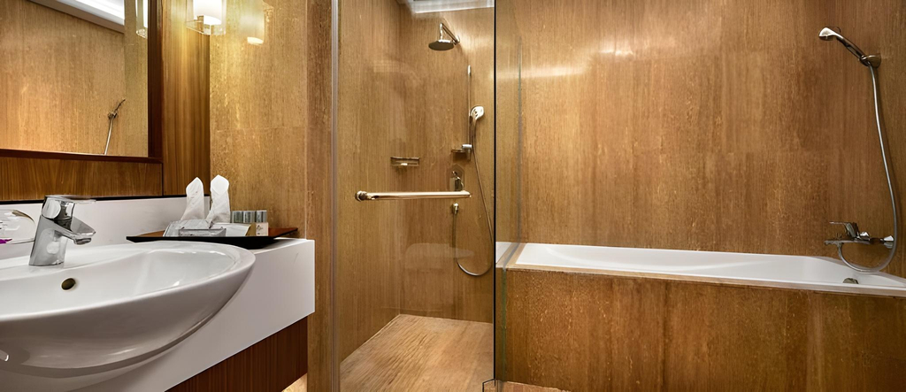 Bathroom 10