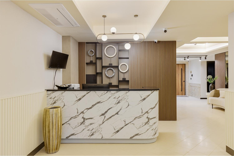 Public Area, Dimitris Residence