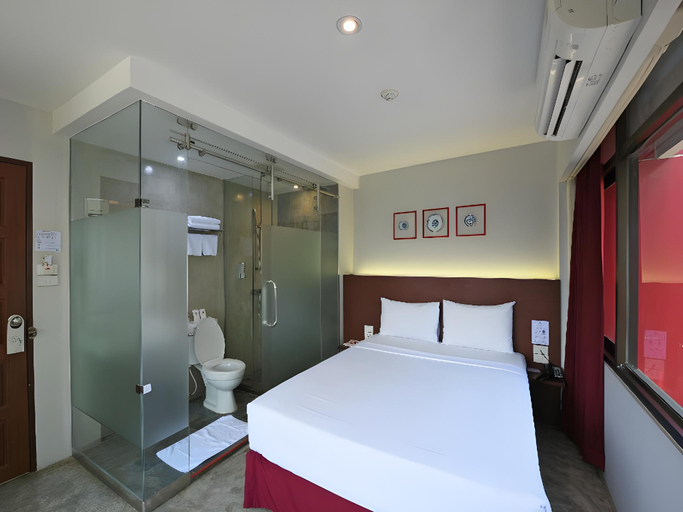 Bedroom 12