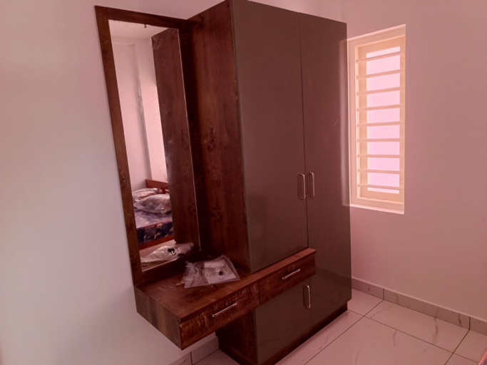 Bathroom 3, Salite Service Apartments, Ernakulam