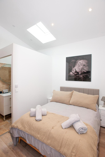 Bedroom 2, Les Tropeziennes de Libourne, Gironde