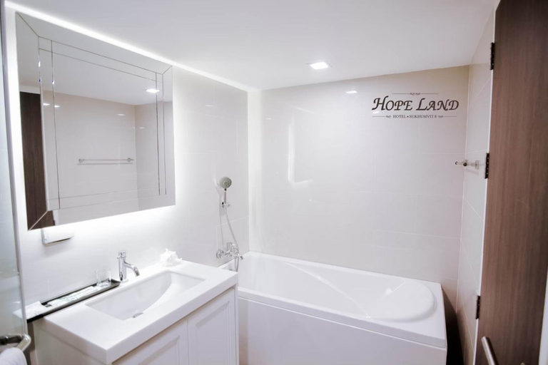 Bathroom 7