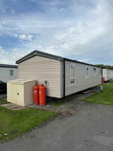 Others 4, R&R retreats southview, Lincolnshire
