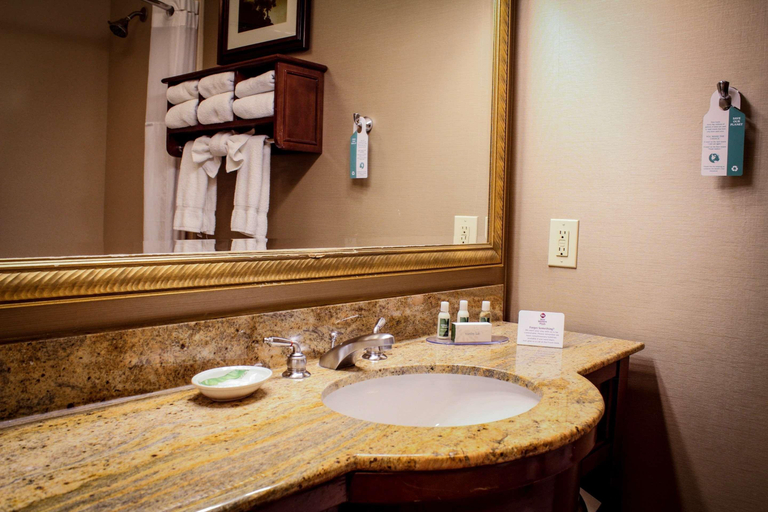 Bathroom 5, Best Western Plus Arrowhead Hotel, San Bernardino