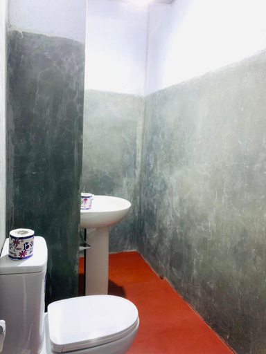 Bathroom 3, H S Home Stay, K.F.G. & G. Korale