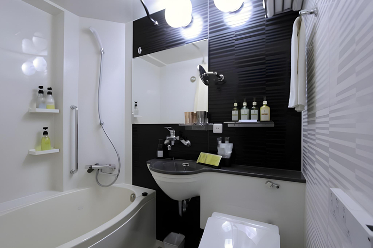 Bathroom 30