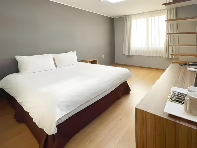 Bedroom 4, Pampas Hotel Jeju, Jeju