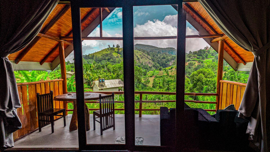 Others 3, Ella Lovers View Cabins, Ella