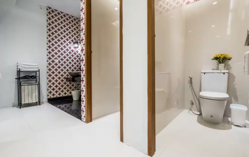 Bathroom 4