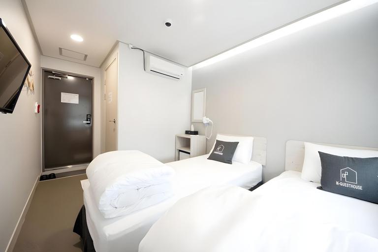 Bedroom 21